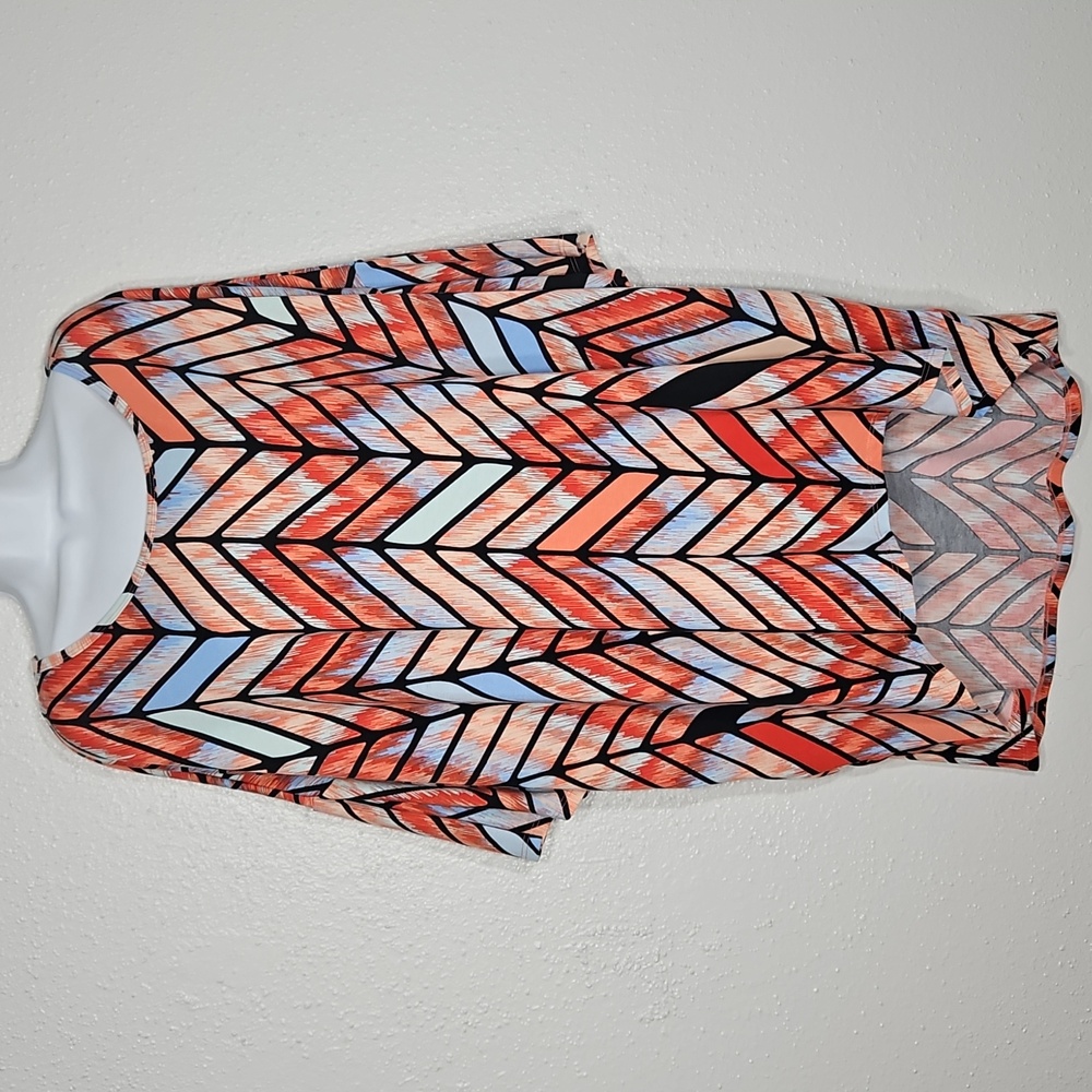 LuLaRoe Irma tunic red, peach, mint, blue chevron design short sleeve top 3X